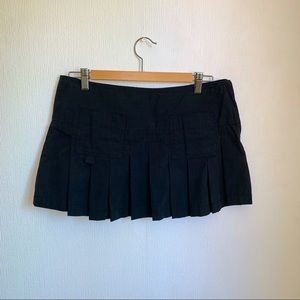 Y2K Vintage O’Neill Black Pleated Mini Skirt